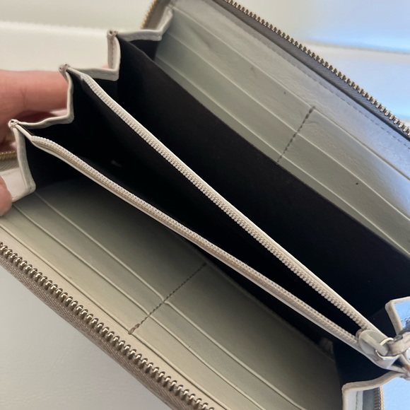 GUCCI wallet - Picture 4 of 5